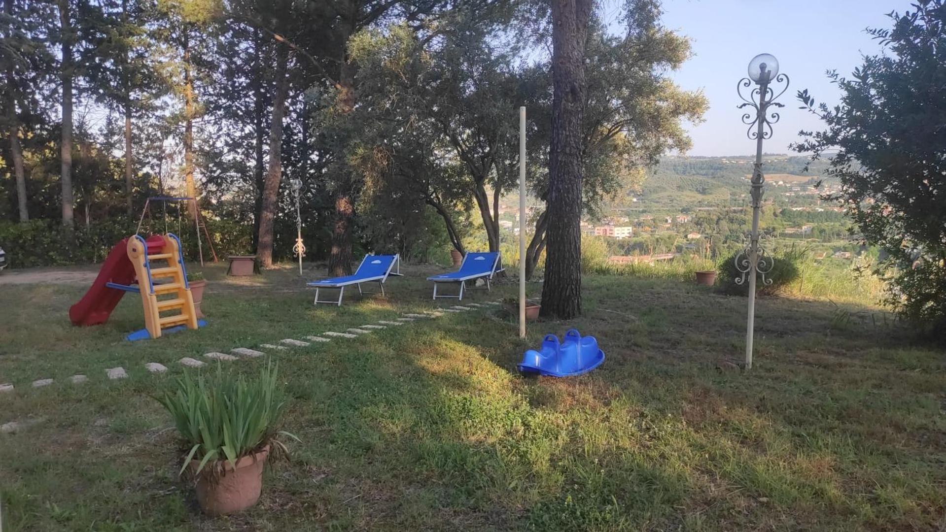 לינה וארוחת בוקר אסקולי פיצ'נו Parco Dei Gelsomini מראה חיצוני תמונה