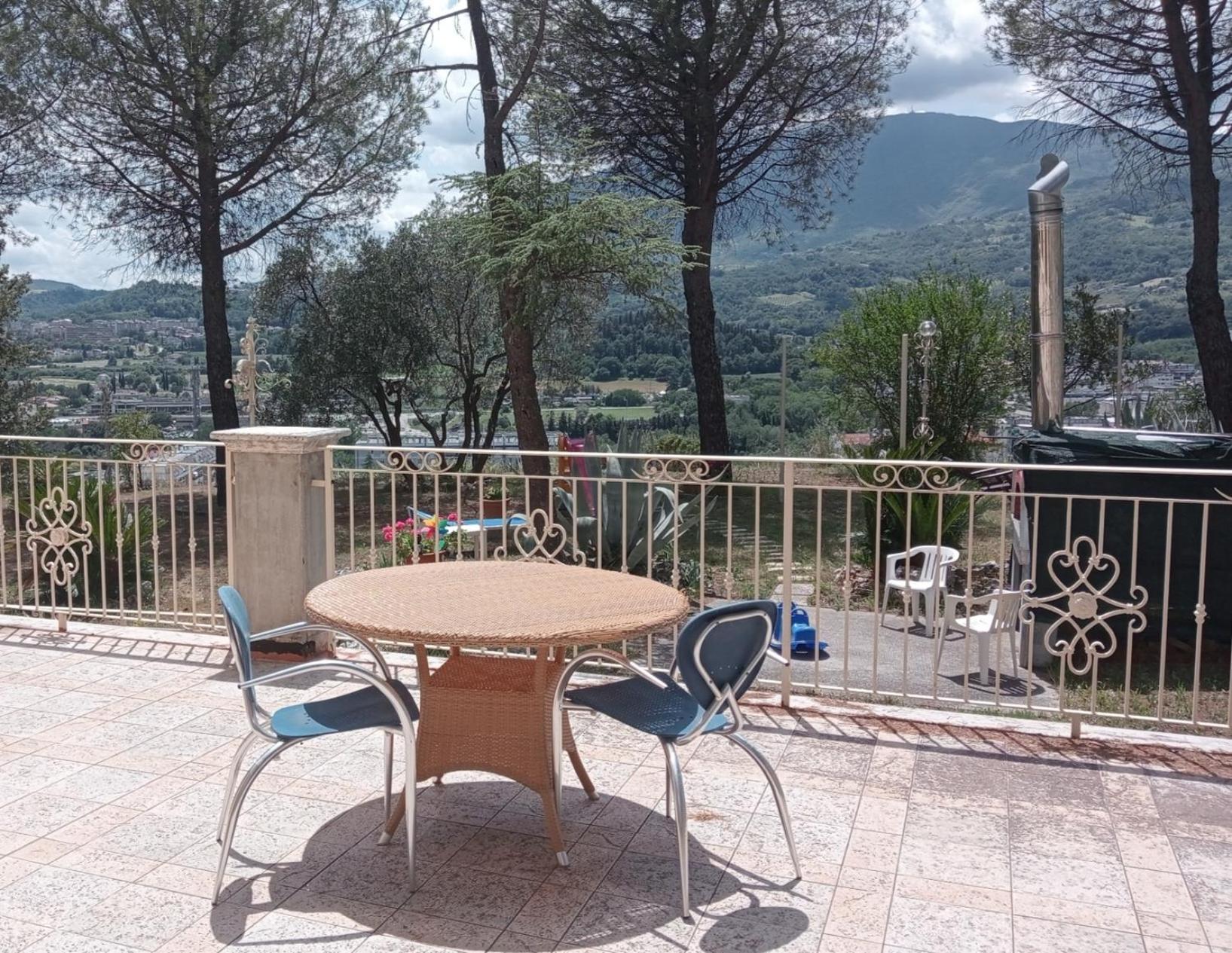 לינה וארוחת בוקר אסקולי פיצ'נו Parco Dei Gelsomini מראה חיצוני תמונה